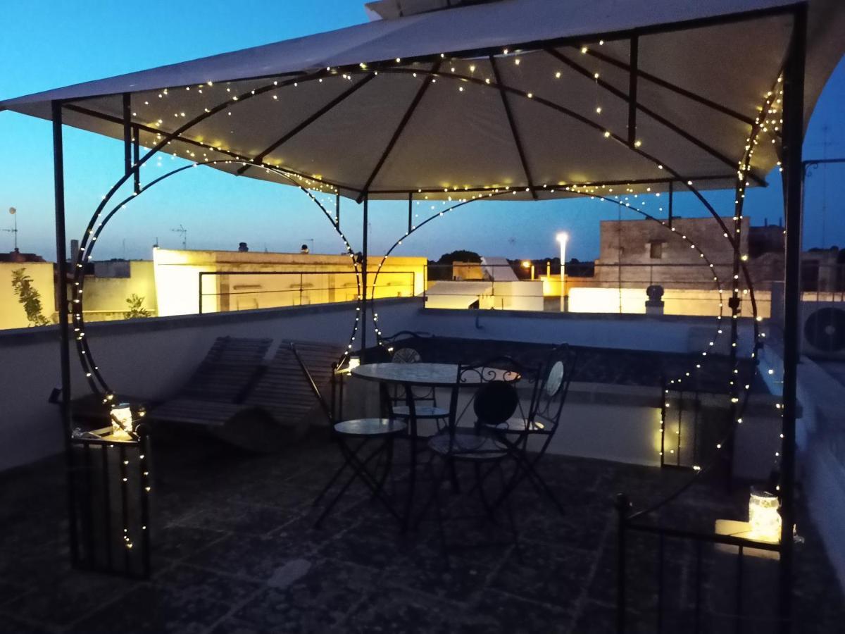 Апартаменти La Terrazza Sul Castello Palmariggi Екстер'єр фото