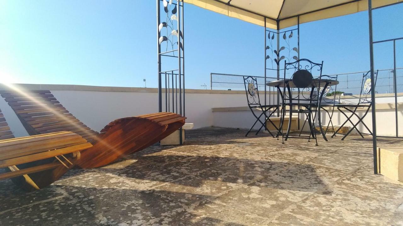 Апартаменти La Terrazza Sul Castello Palmariggi Екстер'єр фото